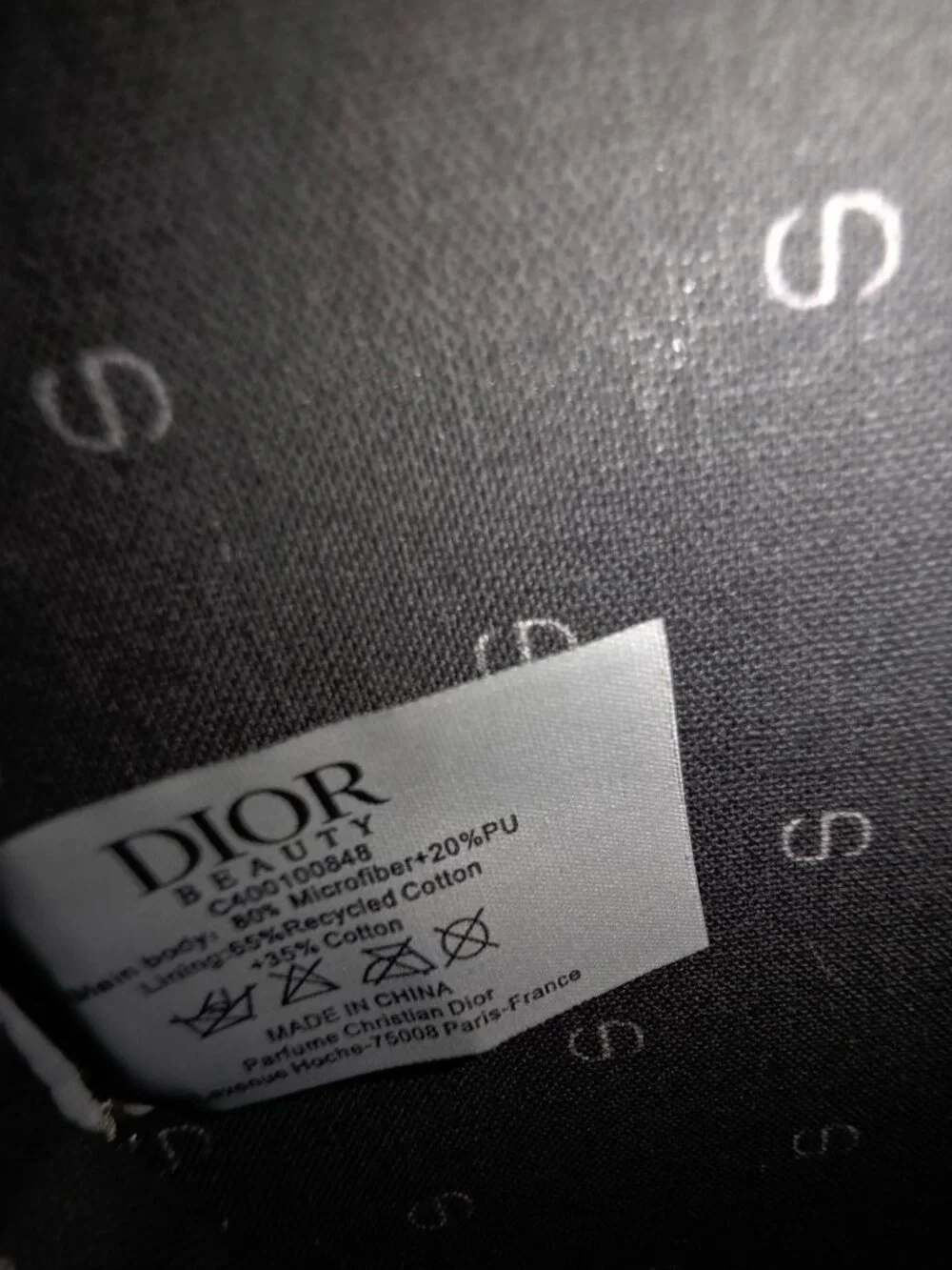 Dior compact stylish